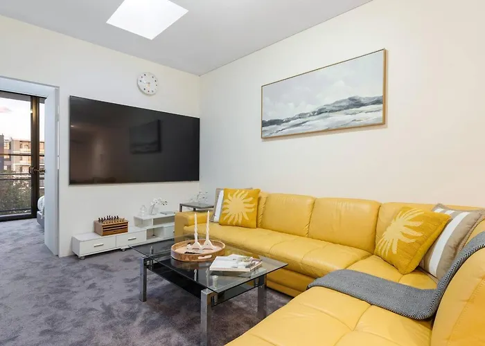 The Urban Escape -In The Heart Of Wentworth Point
