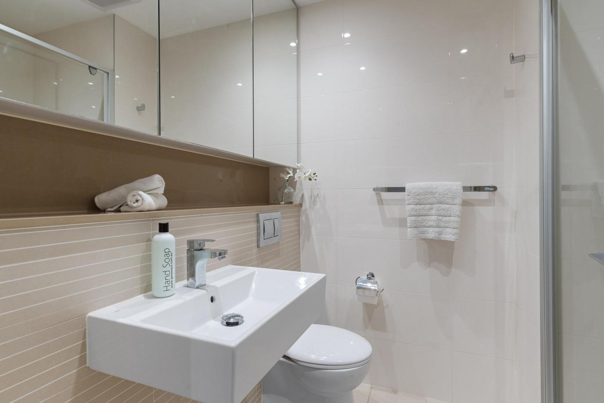 The Urban Escape -in The Heart Of Wentworth Point Sydney