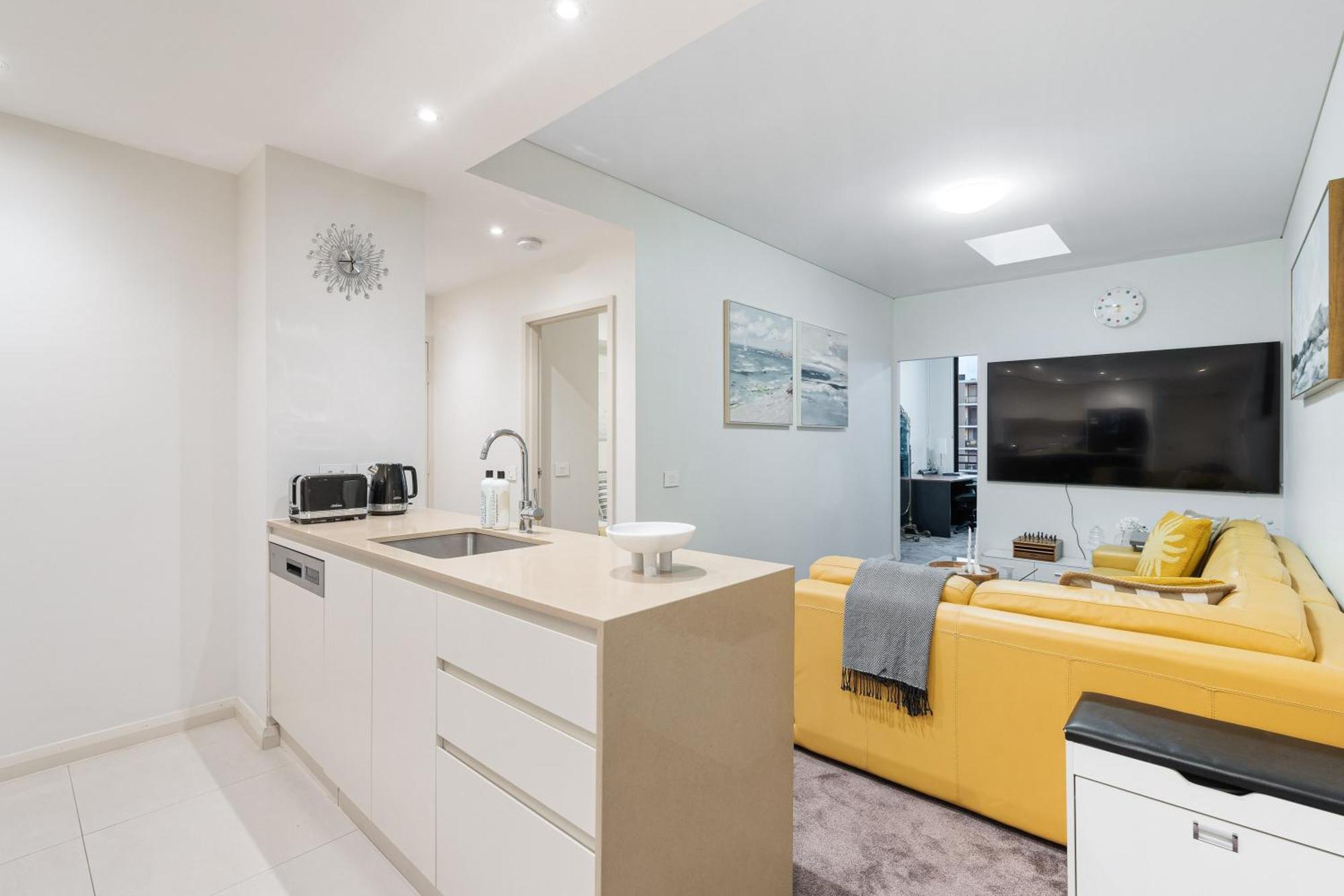 The Urban Escape -in The Heart Of Wentworth Point Apartment Sydney